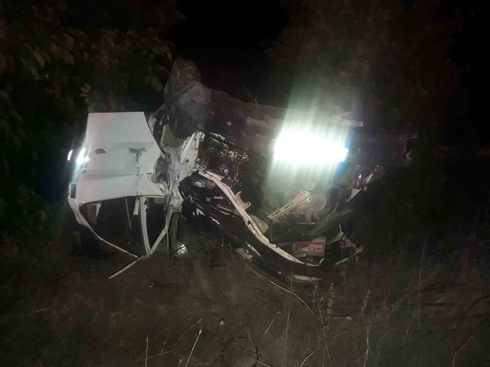 Savaştepe&rsquo;de s&uuml;r&uuml;c&uuml; direksiyon hakimiyetini kaybetti; 1 yaralı
