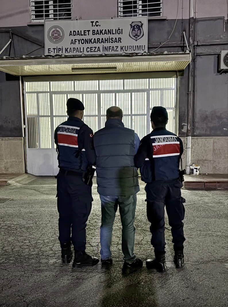 D&uuml;ğ&uuml;n magandalarına y&ouml;nelik operasyon: 22 g&ouml;zaltı
