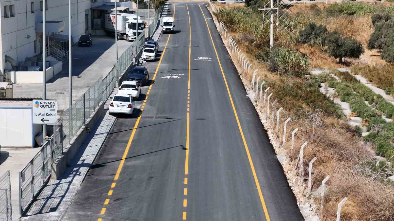 Büyükşehir&rsquo;in Söke&rsquo;de eş zamanlı çalışmaları sürüyor