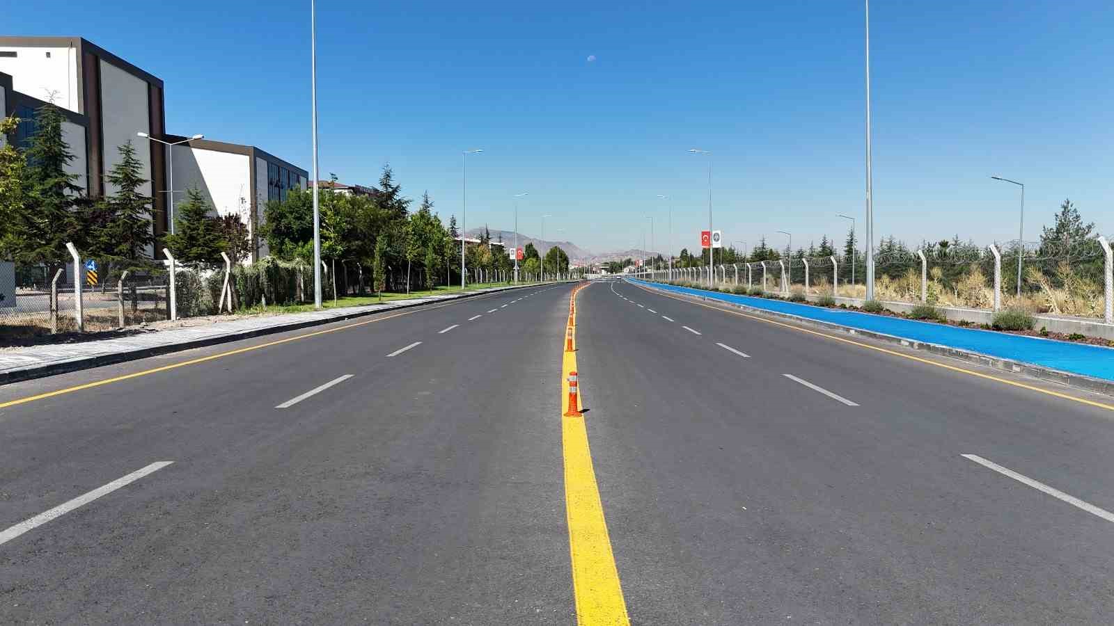 Kayseri&rsquo;nin trafik y&uuml;k&uuml;n&uuml; hafifletecek olan Albayrak Caddesi a&ccedil;ılıyor

