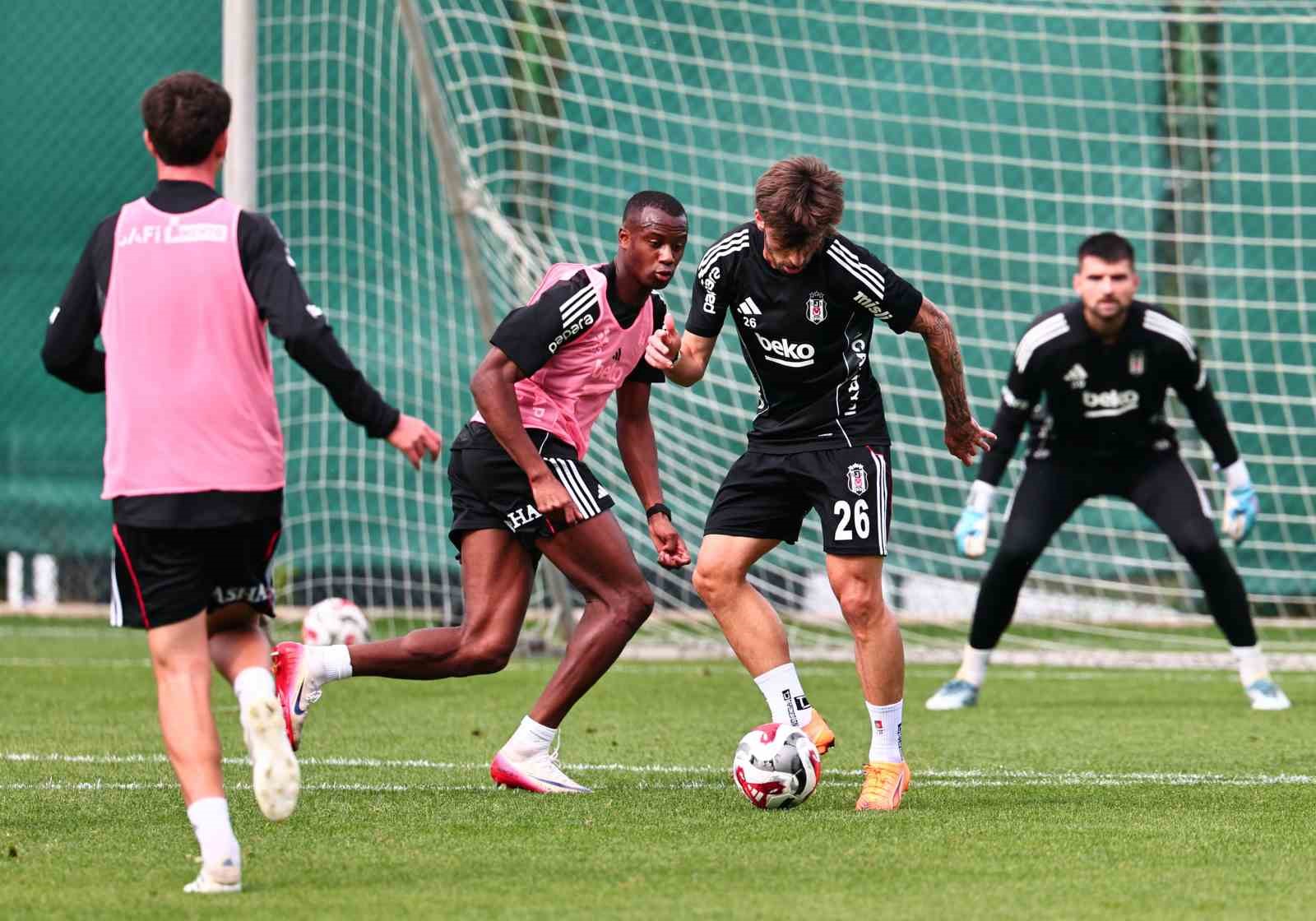 Beşiktaş’ta Gençlerbirliği maçı hazırlıkları devam etti
