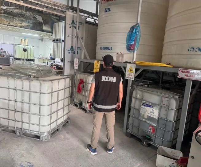 Antalya’da kaçak alkol operasyonu: 14 bin 884 litre kaçak alkol ele geçirildi