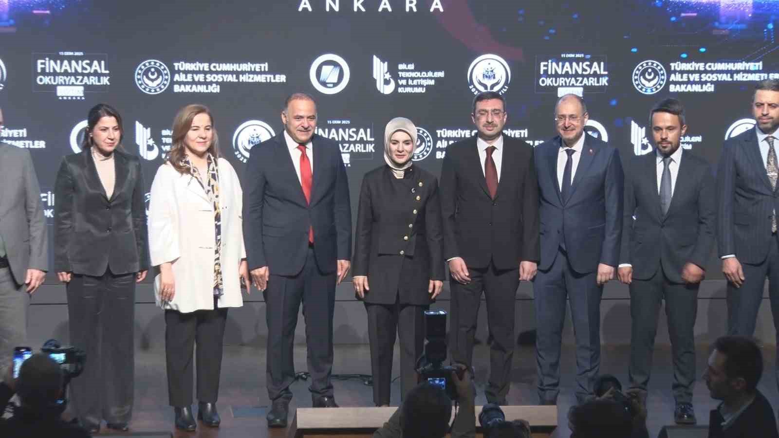 Bakan Göktaş: "Finansal okuryazarlık eğitimleriyle kadınlara kendi yaşamına sahip çıkma potansiyelini gösteriyoruz"