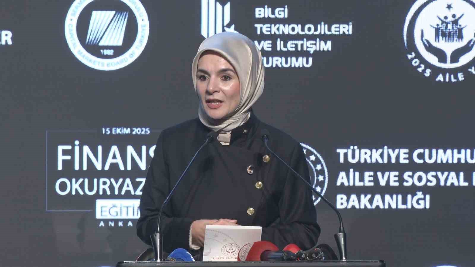 Bakan G&ouml;ktaş: "Finansal okuryazarlık eğitimleriyle kadınlara kendi yaşamına sahip &ccedil;ıkma potansiyelini g&ouml;steriyoruz"
