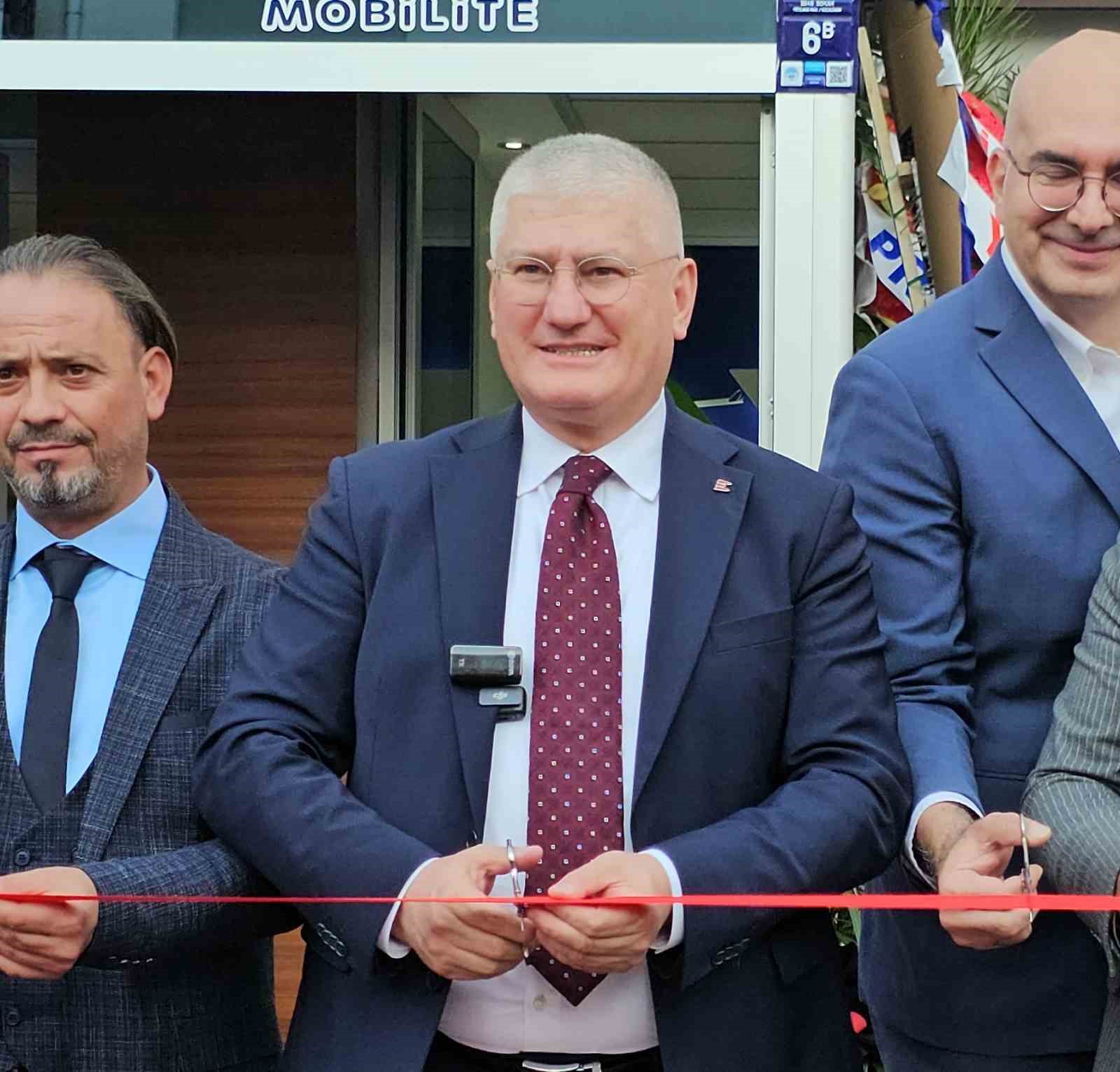 Her araca kasko geliyor