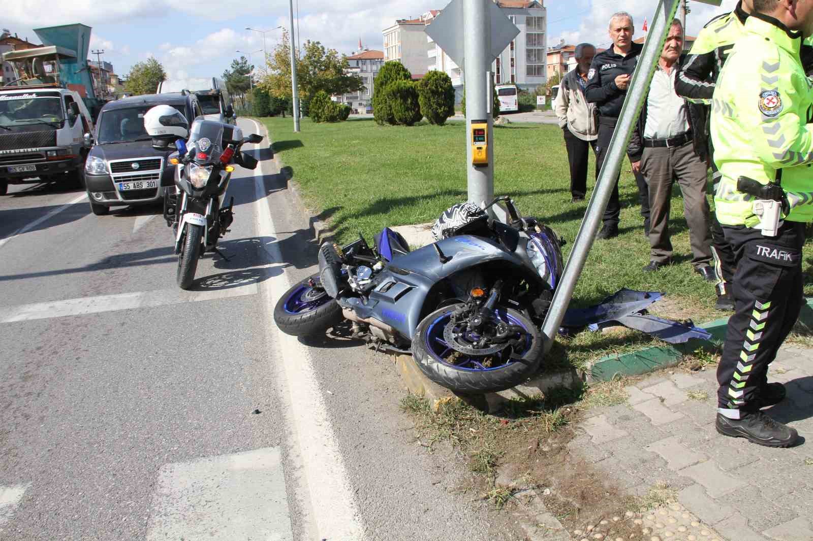 Samsun’da otomobil ile motosiklet çarpıştı: 2 yaralı