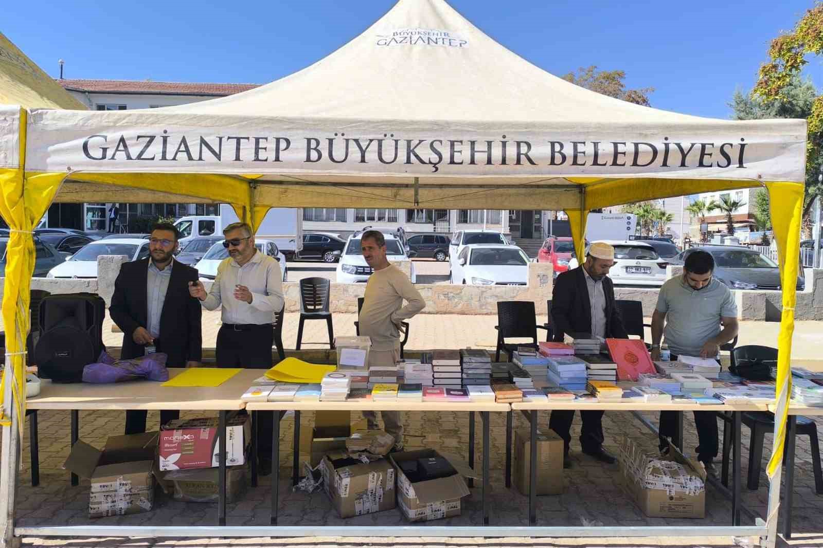 Araban&rsquo;da hayırseverlerden Gazze yararına hayır &ccedil;arşısı
