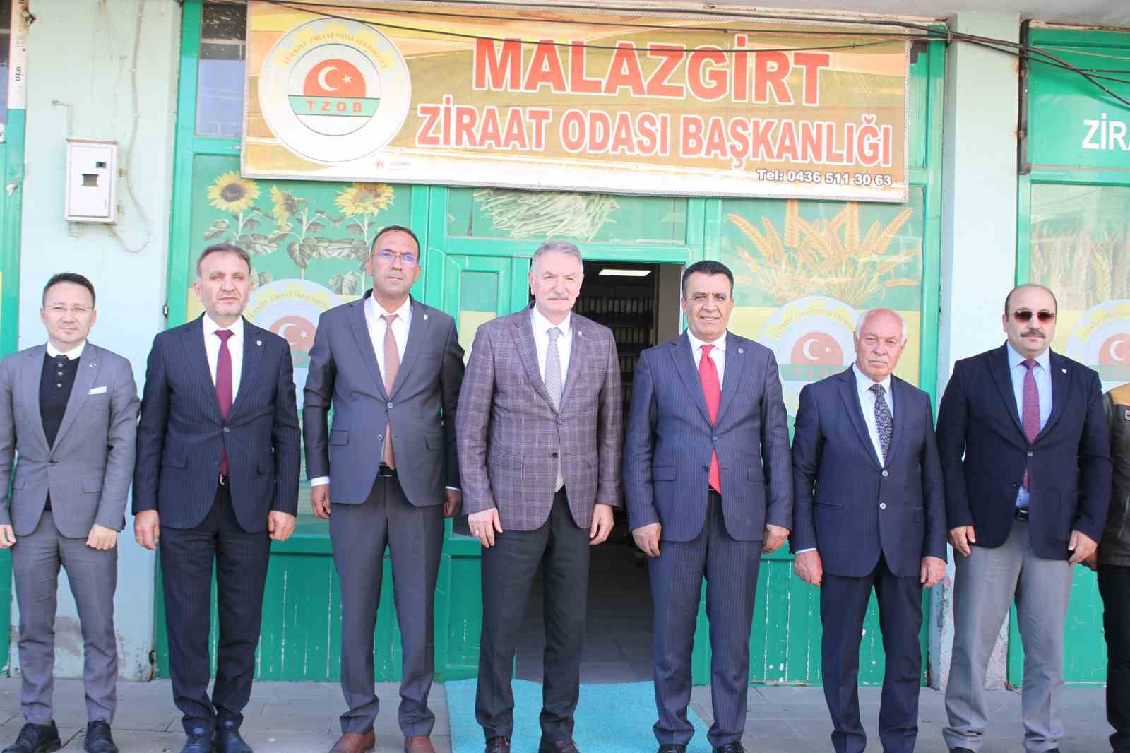 TMO Genel Müdürü Güldal, Malazgirt’te incelemelerde bulundu