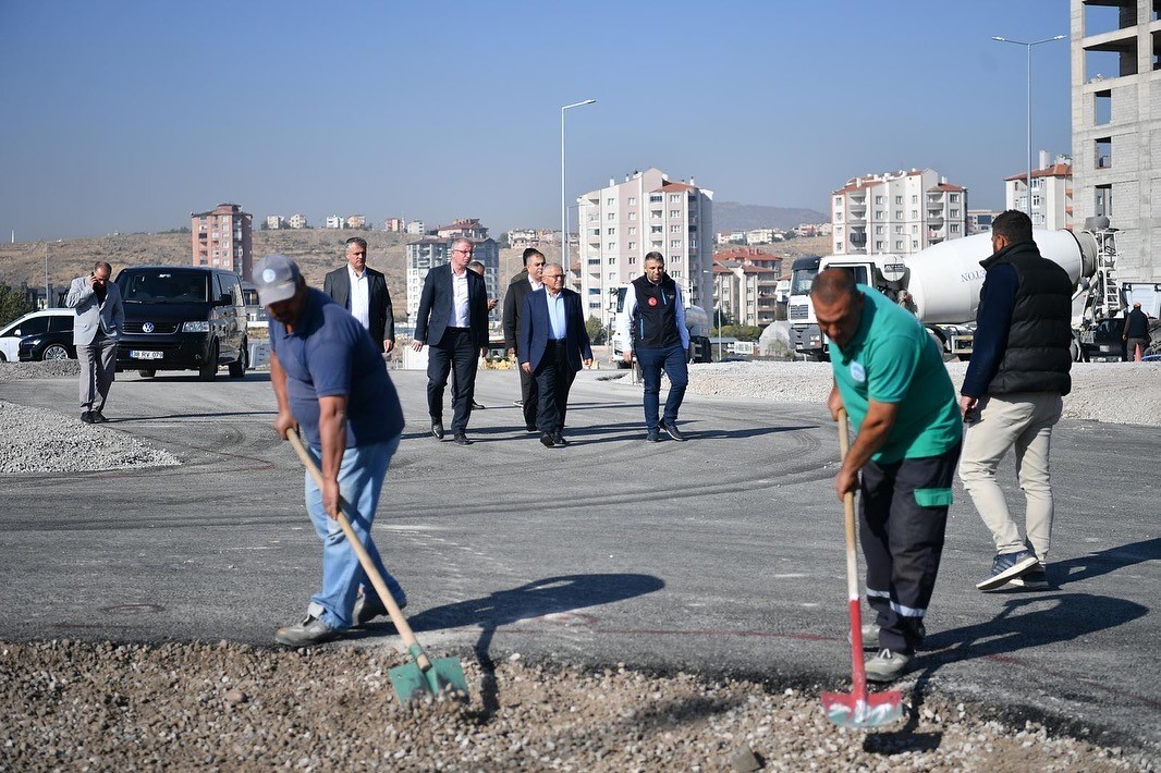 Başkan B&uuml;y&uuml;kkılı&ccedil;&rsquo;tan 29 Ekim&rsquo;de a&ccedil;ılması planlanan kavşağa yakın takip
