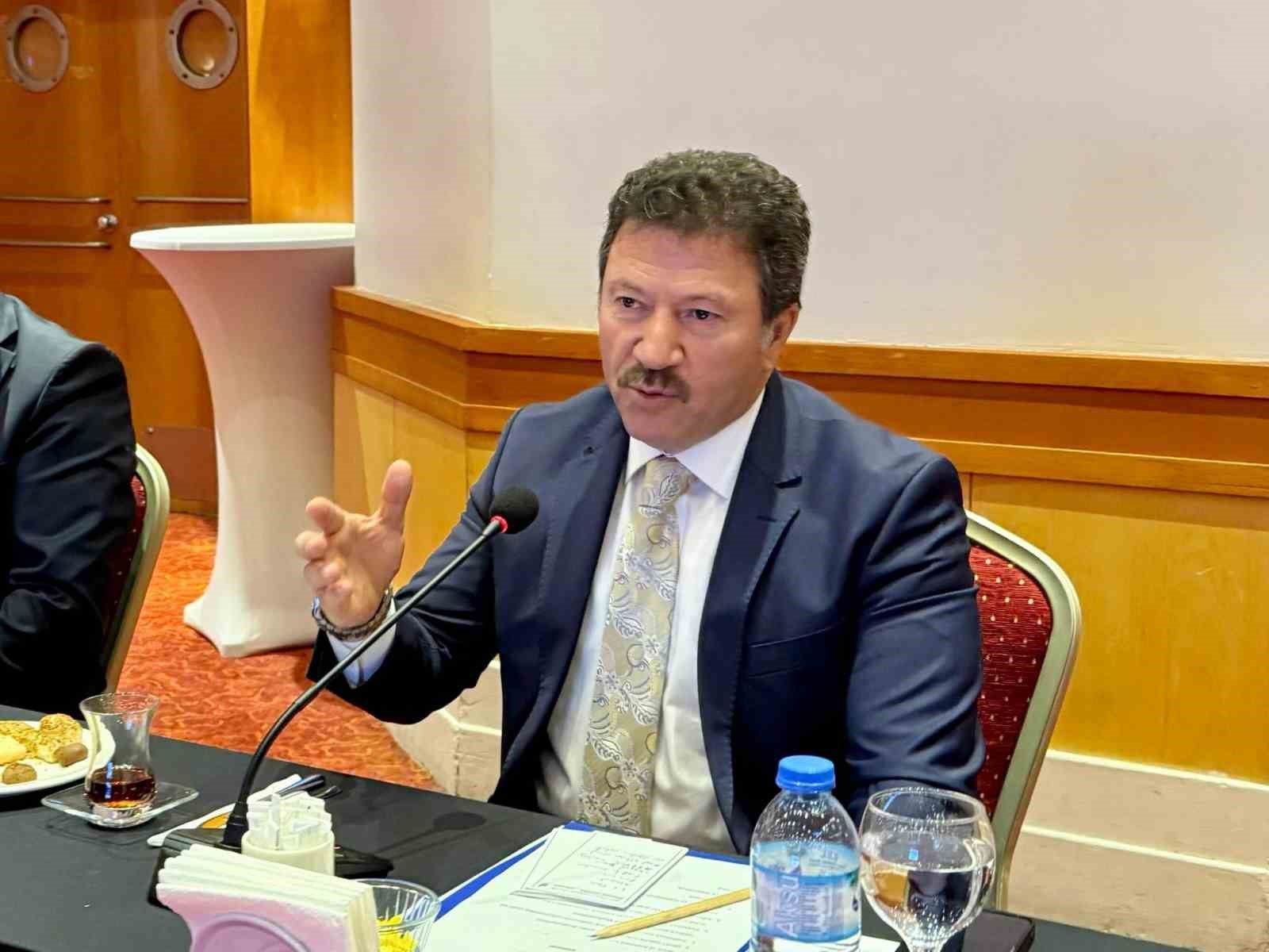 TŞOF Genel Başkanı Mehmet Yiğiner’in öncülüğündeki ‘Danışma Kurulu’ toplantısı Antalya’da gerçekleştirildi