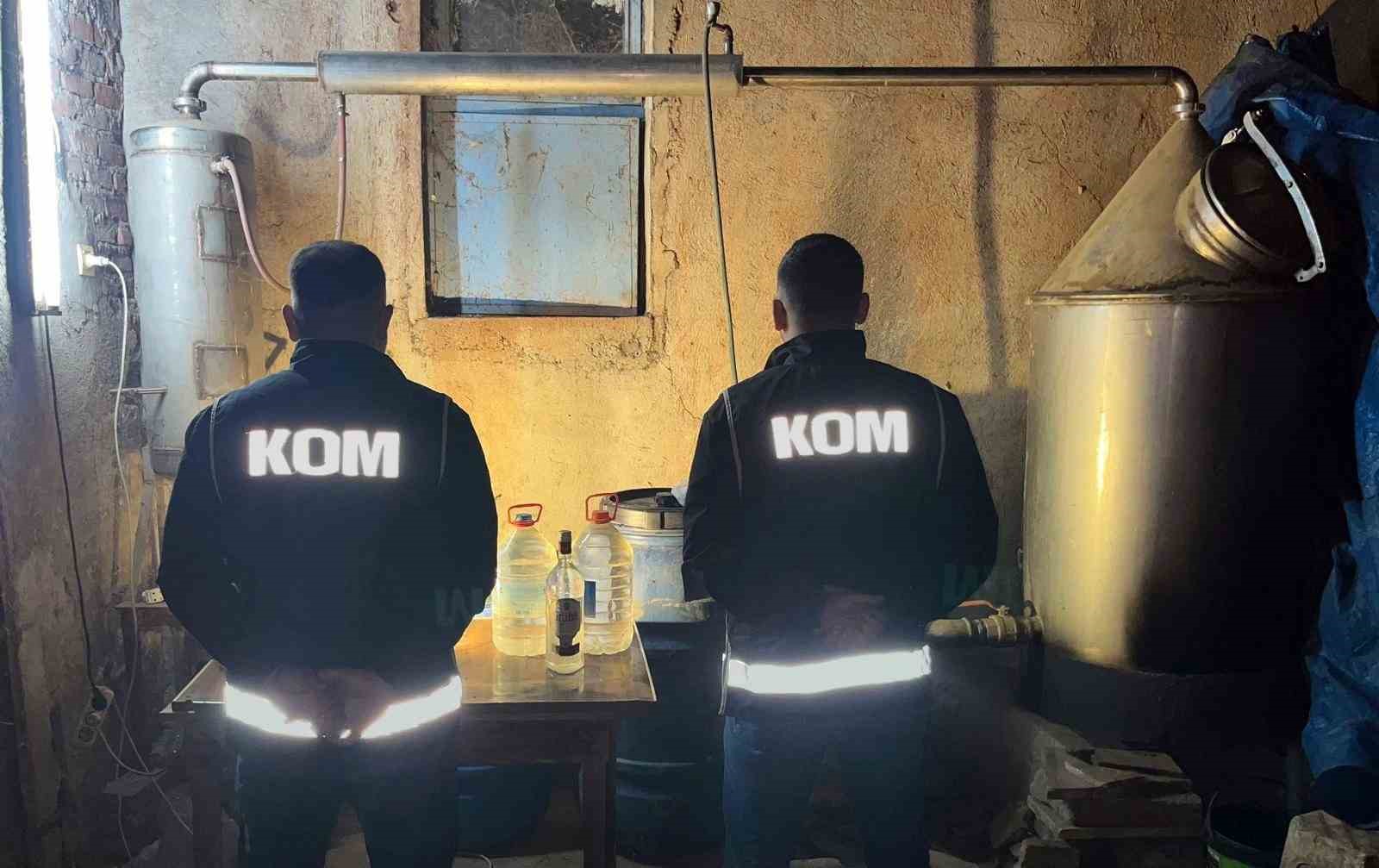 Manisa&rsquo;da ka&ccedil;ak alkol operasyonu
