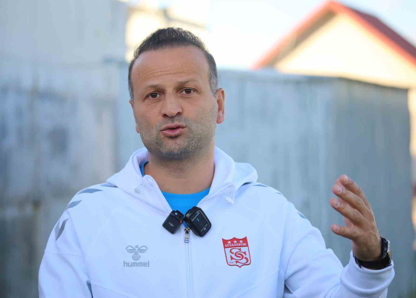 Osman Zeki Korkmaz: "Sivasspor’un hedefi play-off oynamak"