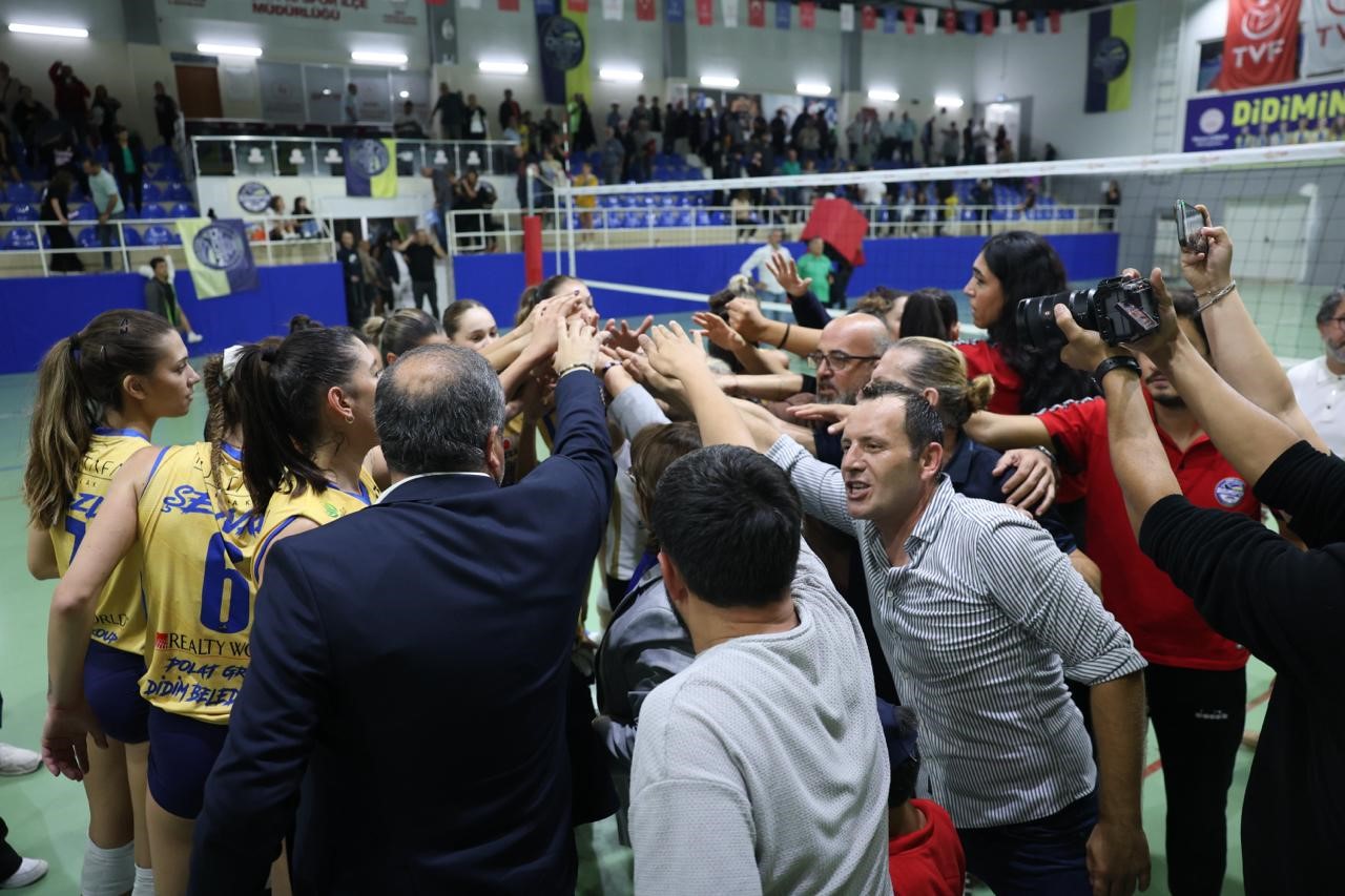 Didim Belediyespor Kadın Voleybol Takımı galibiyetle moral buldu
