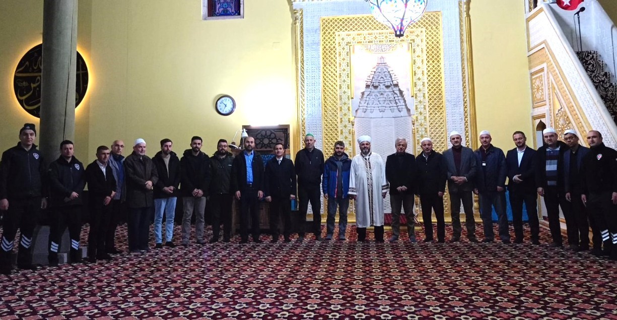 DPÜ Vakıf Camii’nde sabah namazı buluşması