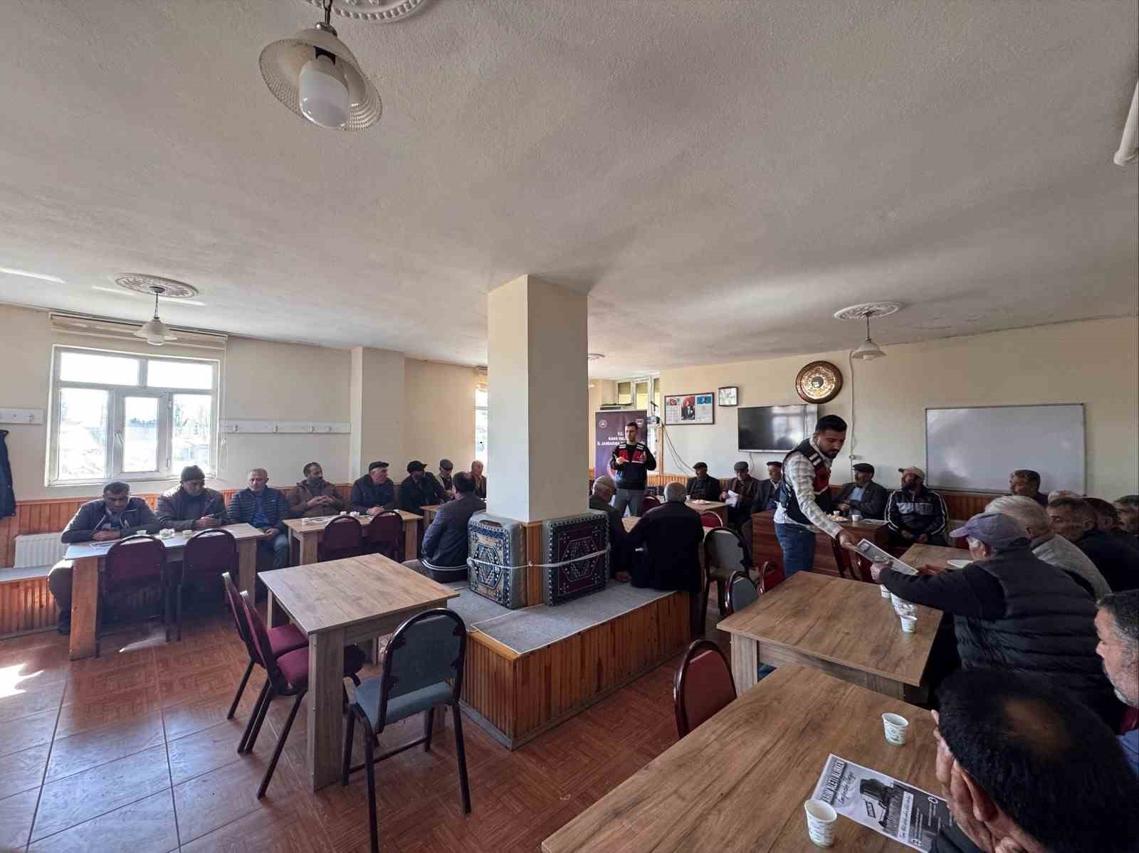 Kars’ta jandarmadan siber farkındalık eğitimi