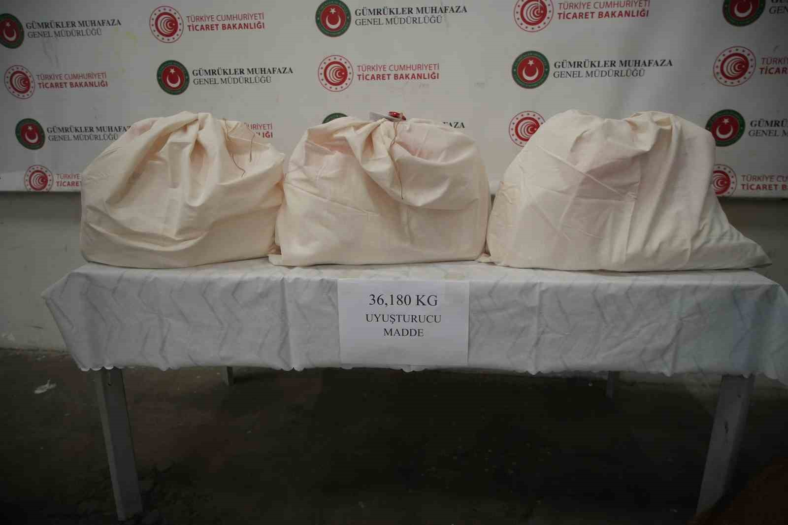 Kapıkule’de kamyonetten 36 kilo kokain çıktı
