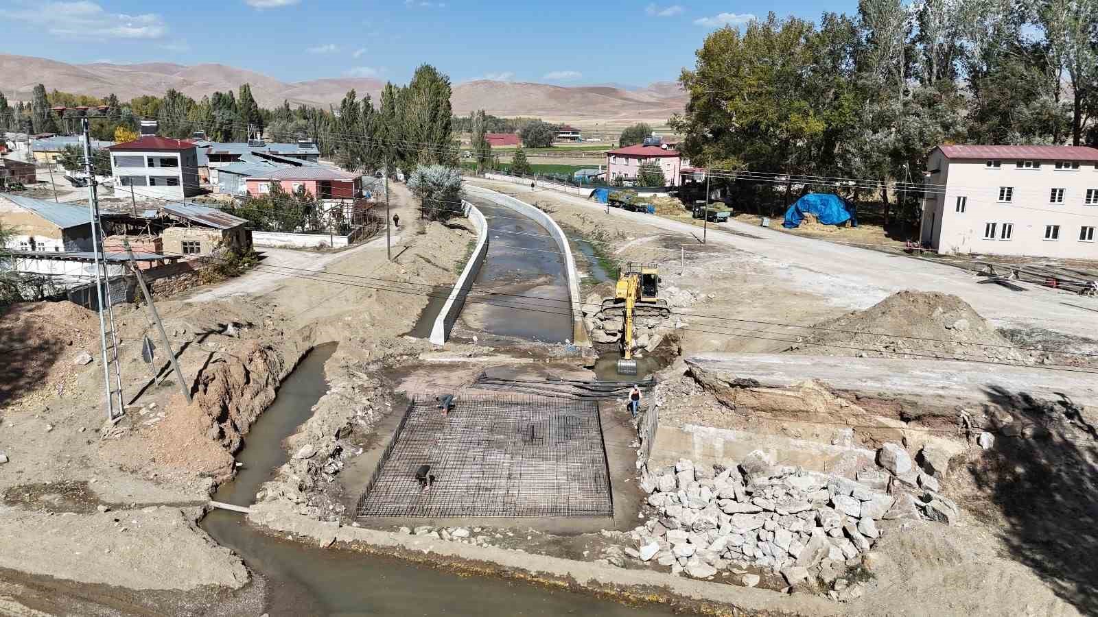Bayburt&rsquo;taki sulama ve taşkın projelerinde &ccedil;alışmalar devam ediyor
