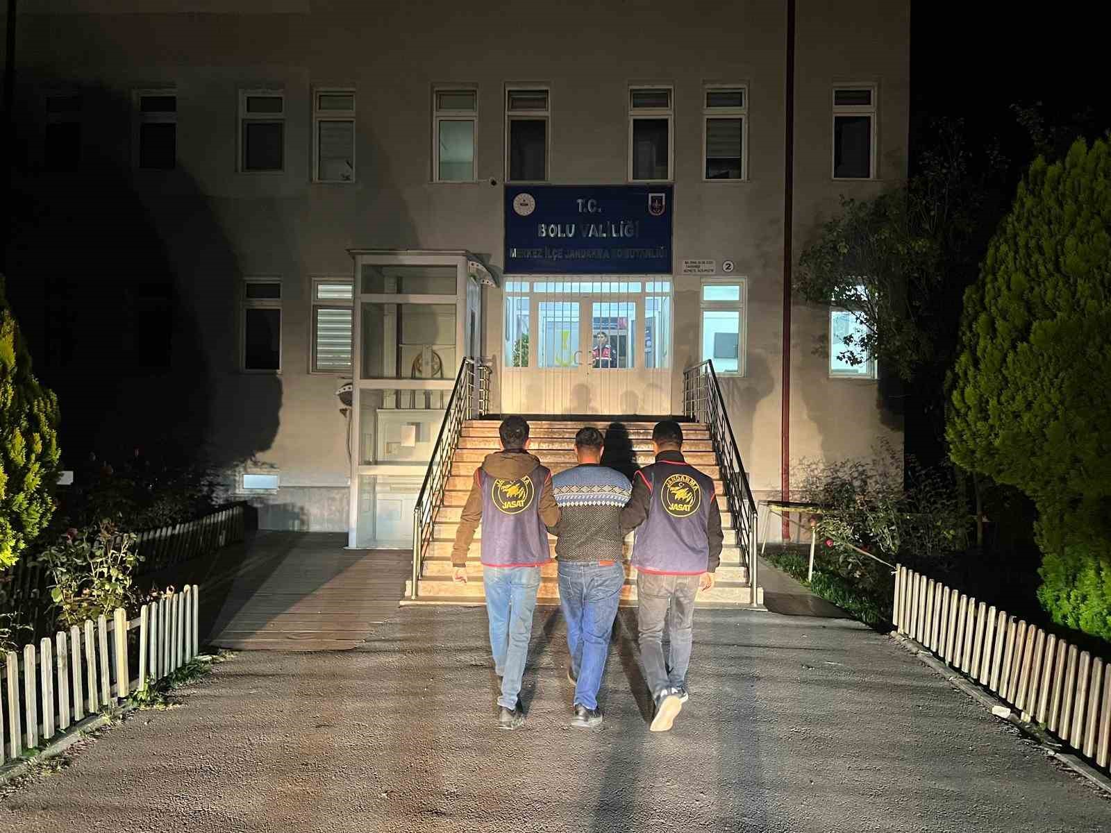 Bolu’da 13 yıl kesinleşmiş hapis cezası bulunan aranan şahıs yakalandı