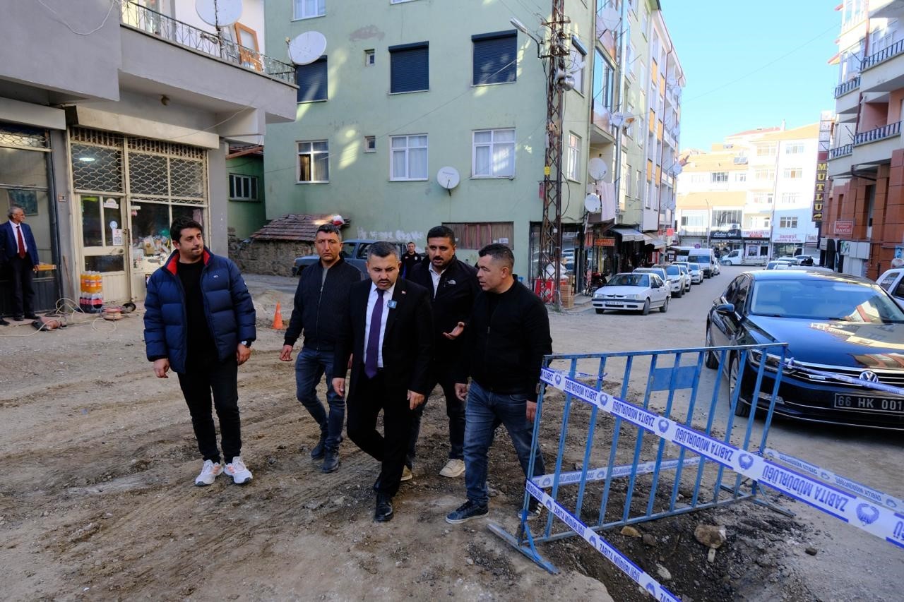 Malazgirt Caddesinde çalışmalar yoğunlaştı
