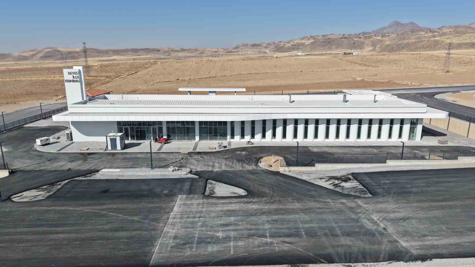 Başkan B&uuml;y&uuml;kkılı&ccedil;, 100 milyon TL&rsquo;lik yatırımla Develi&rsquo;ye kazandırılan Yeni Terminal Binasını inceledi
