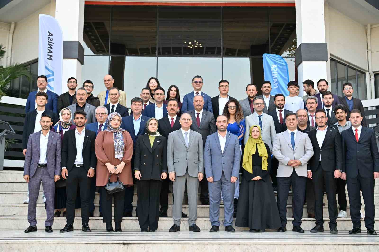 Manisalı gençlere sunulan hizmetler anlatıldı