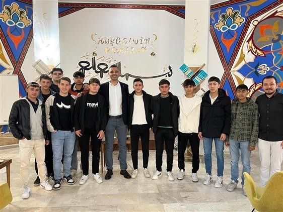 Diyanet Gençlik Merkezi’nde söyleşiler devam ediyor