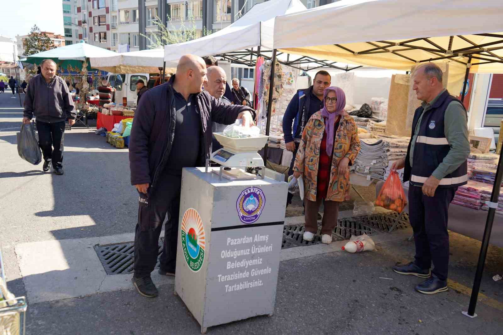 Samsun’da semt pazarlarına belediye tartısı