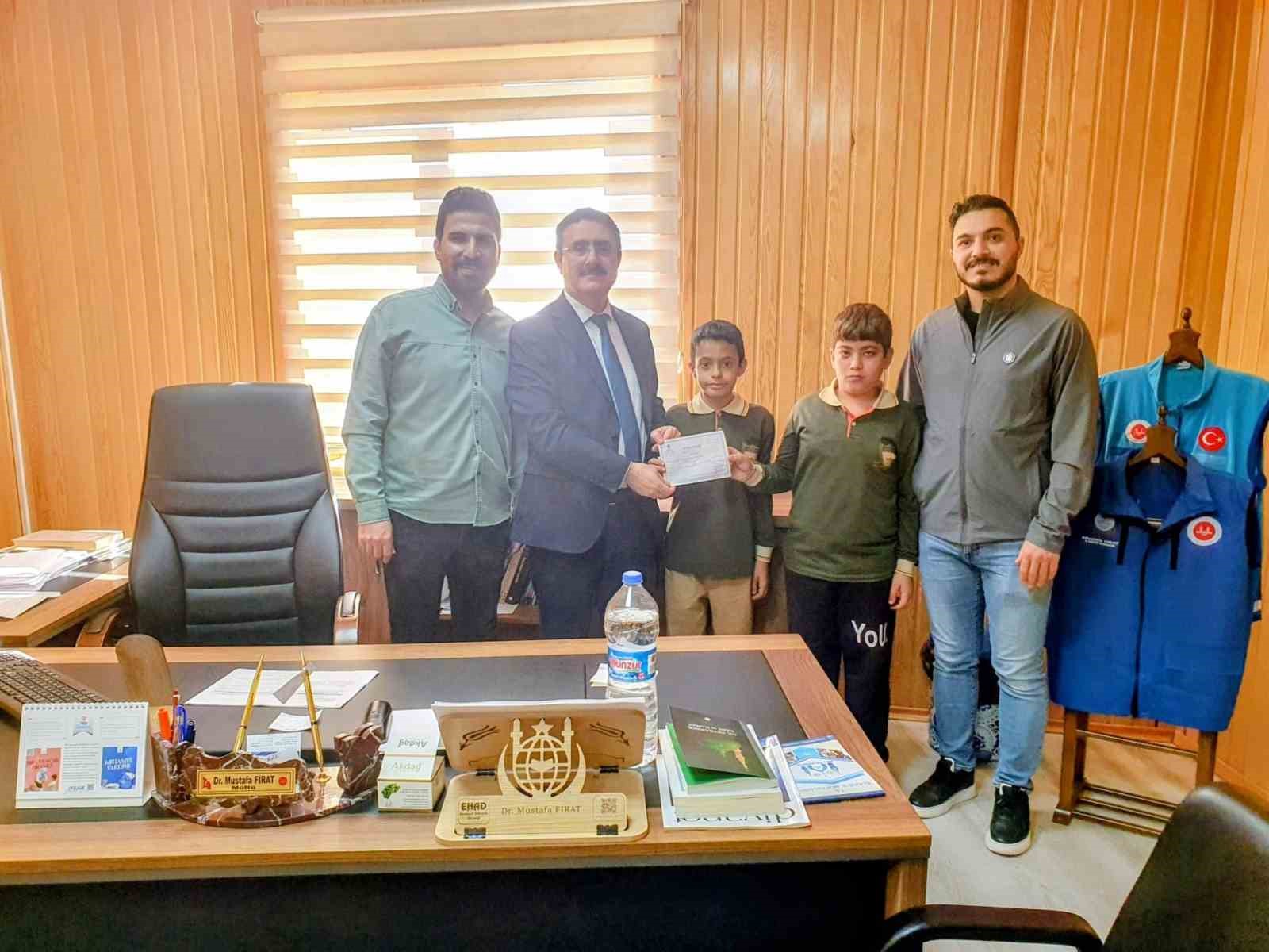 Elazığlı öğrencilerden Filistin’e anlamlı destek