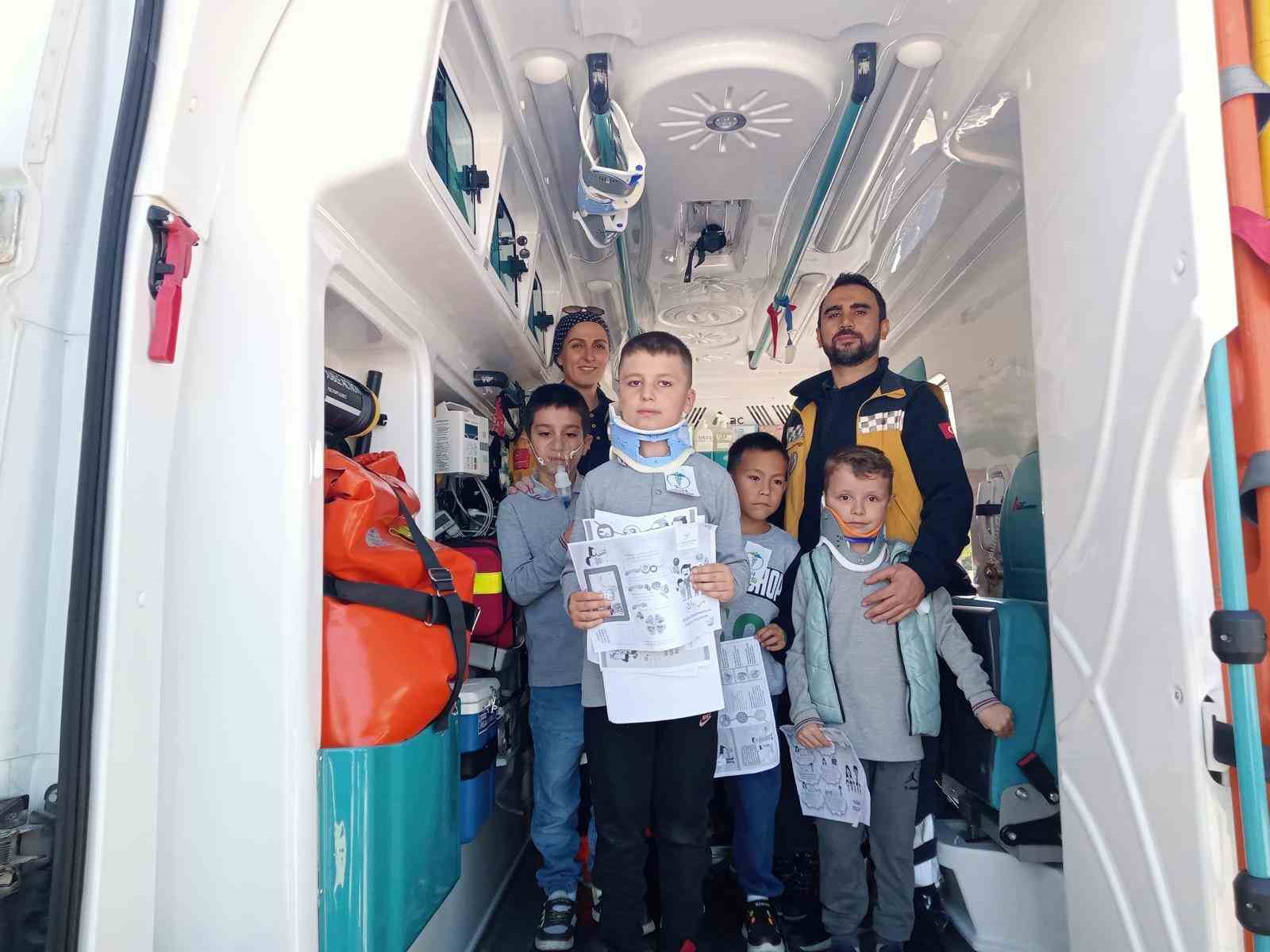 &Ouml;ğrencilere sağlık eğitimi
