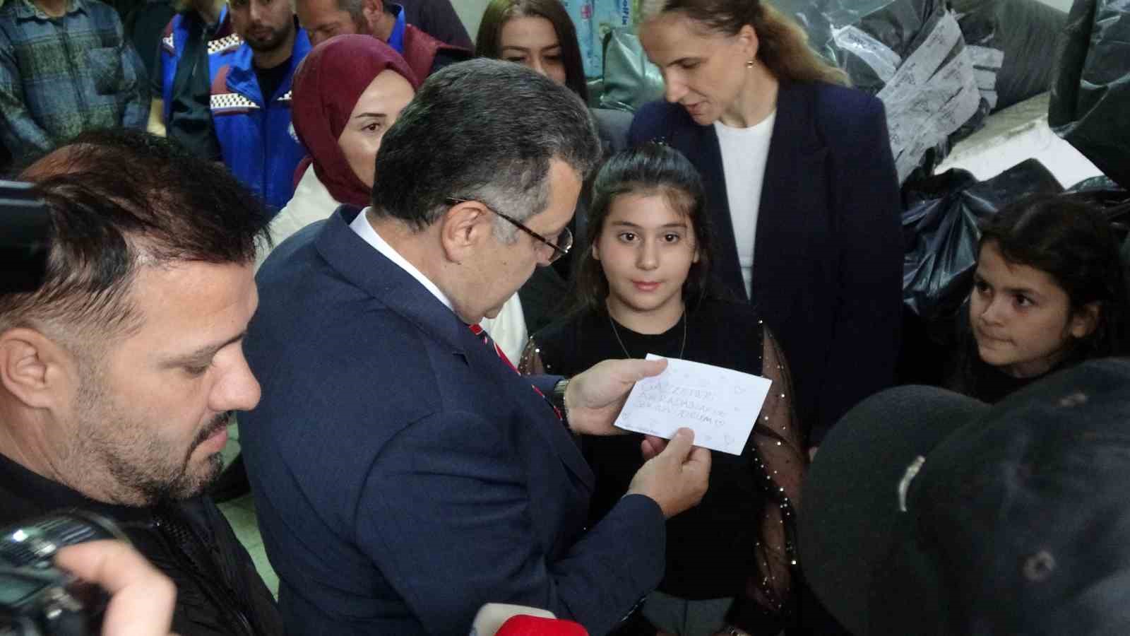 Trabzon&rsquo;da Gazze&rsquo;ye yardım tırları yola &ccedil;ıkacak
