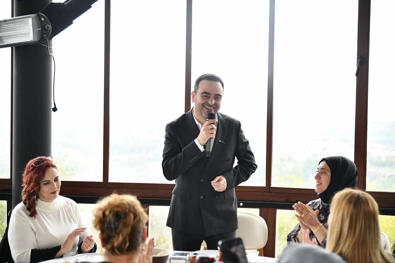Başkan Özlü: "Başiskele’nin gelişiminde kadınların rolü büyük"
