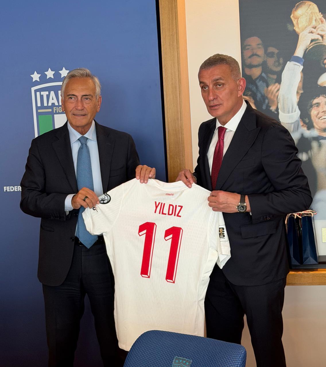 Hacıosmanoğlu, İtalya Futbol Federasyonu Başkanı Gravina’yı ziyaret etti