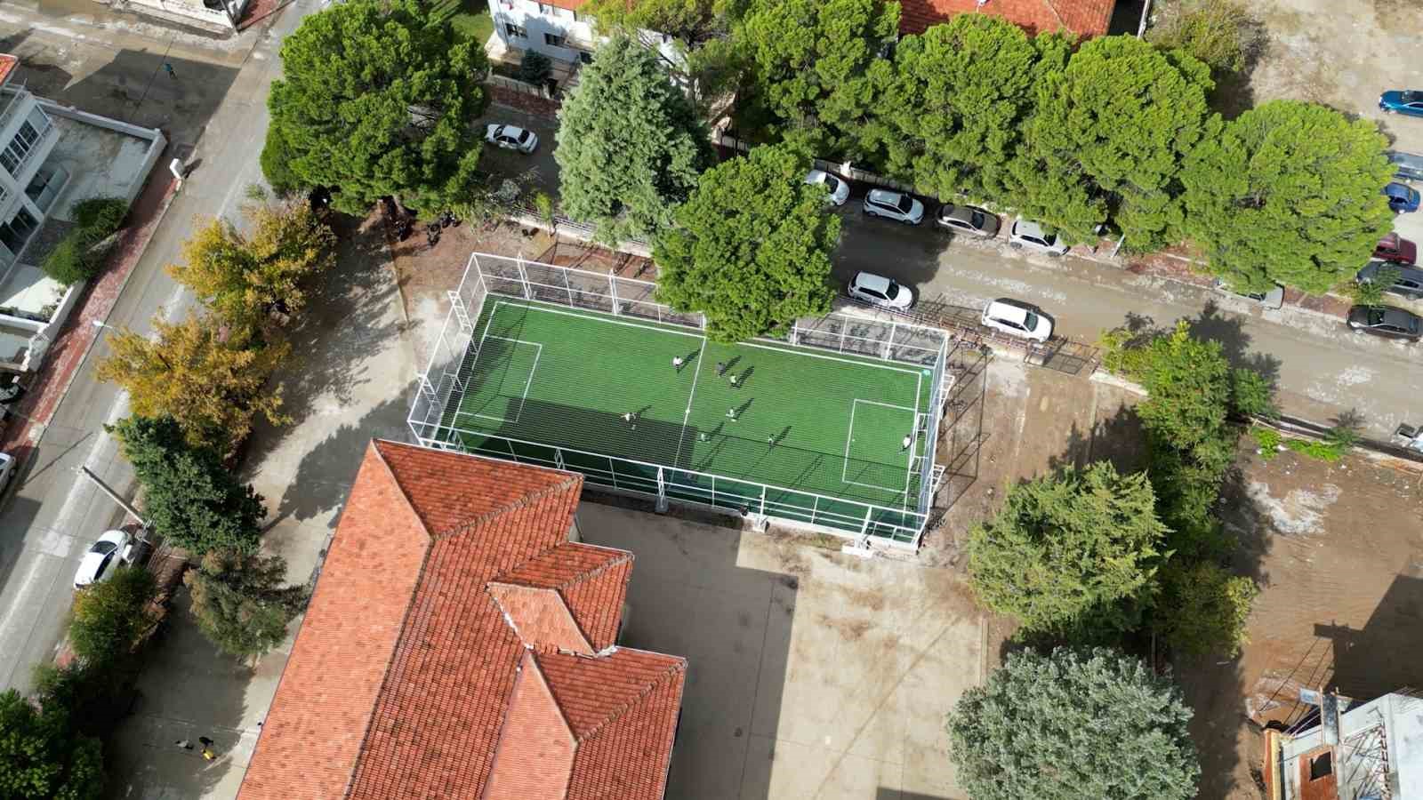 &Ccedil;ivril Belediyesinden gen&ccedil;lere b&uuml;y&uuml;k yatırım
