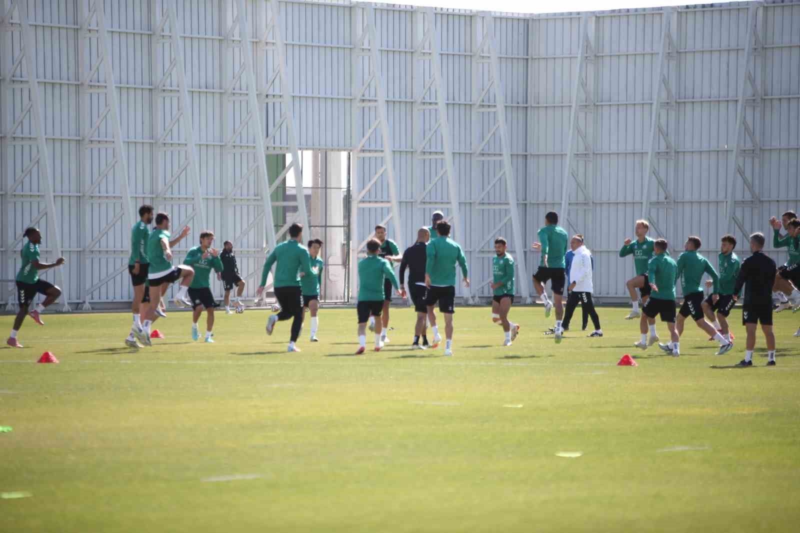 Recep U&ccedil;ar: "Seyircimizin desteğiyle kazanmak zorunda olduğumuz bir ma&ccedil;"
