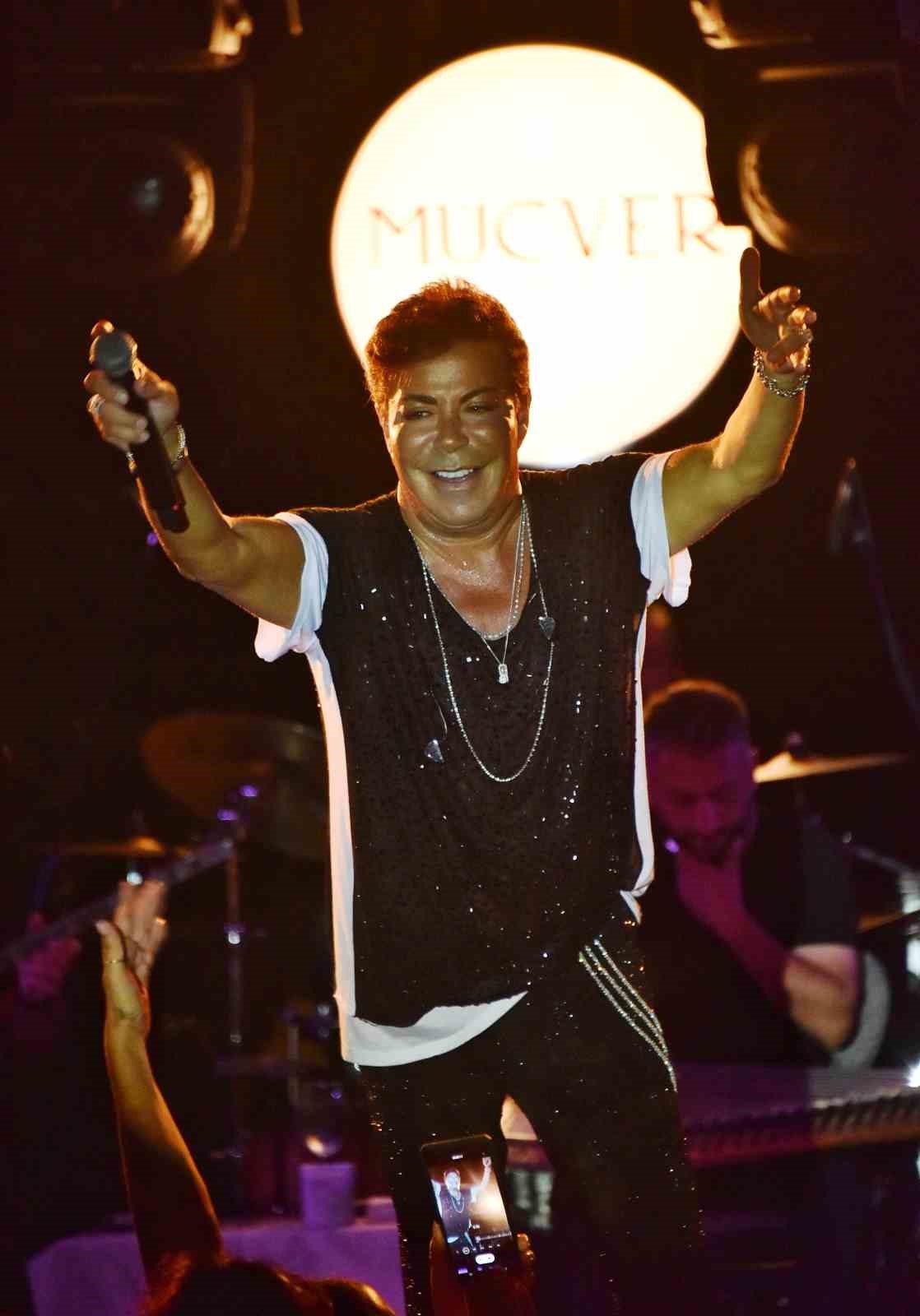 Fatih &Uuml;rek&rsquo;in son durumuyla ilgili hastaneden a&ccedil;ıklama: "Durumu stabil, yoğun bakımdaki tedavisi devam ediyor"
