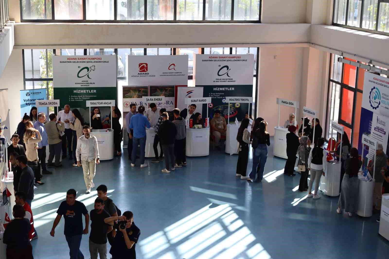 Adana Sanayi Kampüsü’nde istihdam fuarı başladı: 55 firma iş arayan vatandaşlarla doğrudan görüşecek