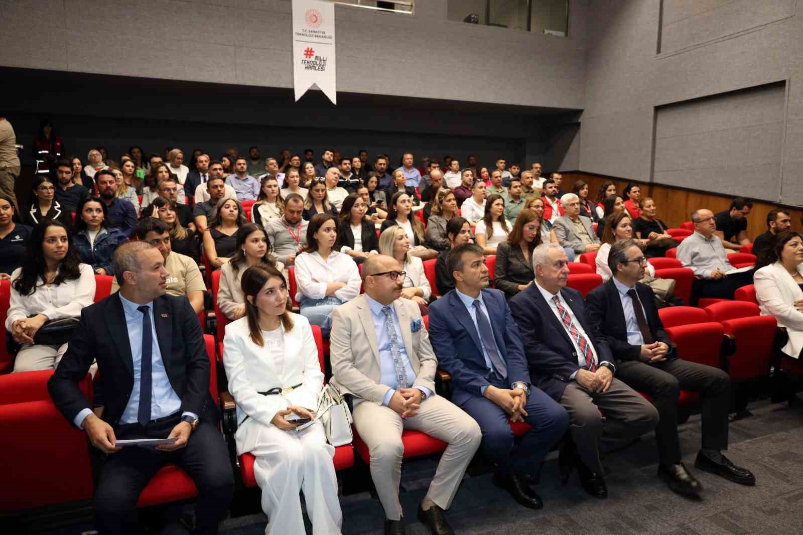 Adana Sanayi Kamp&uuml;s&uuml;&rsquo;nde istihdam fuarı başladı: 55 firma iş arayan vatandaşlarla doğrudan g&ouml;r&uuml;şecek
