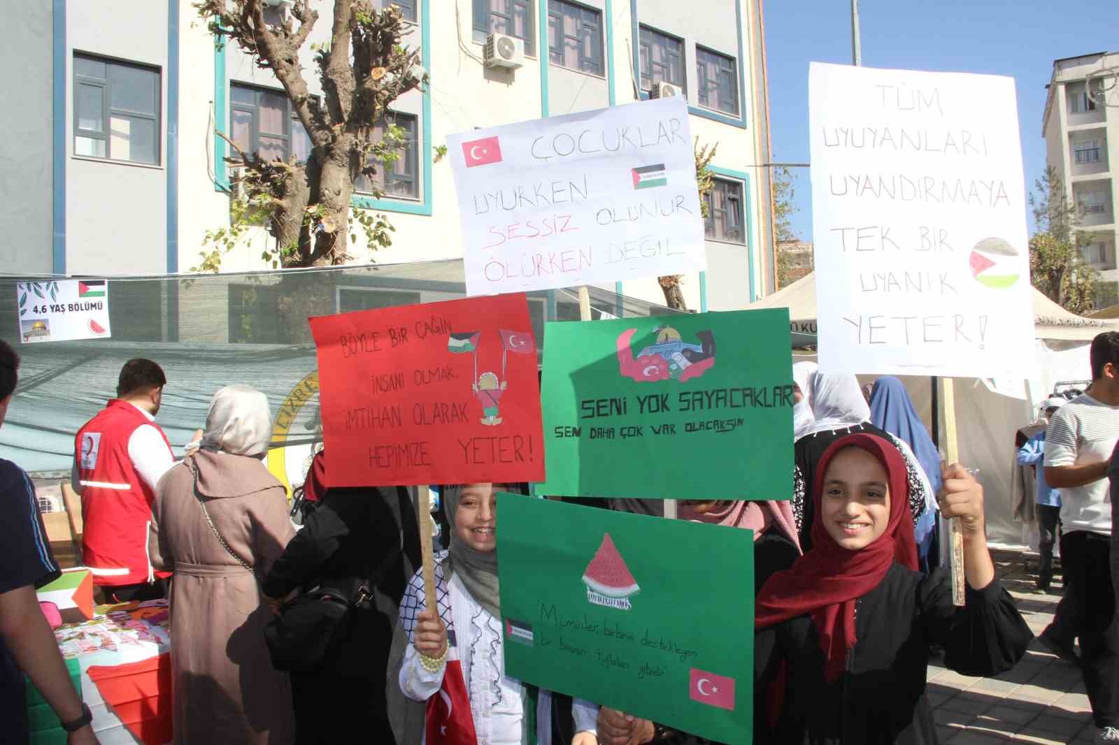 Cizre M&uuml;ft&uuml;l&uuml;ğ&uuml;, Gazze&rsquo;ye yardım g&ouml;ndermek i&ccedil;in  hayır &ccedil;arşısı kurdu
