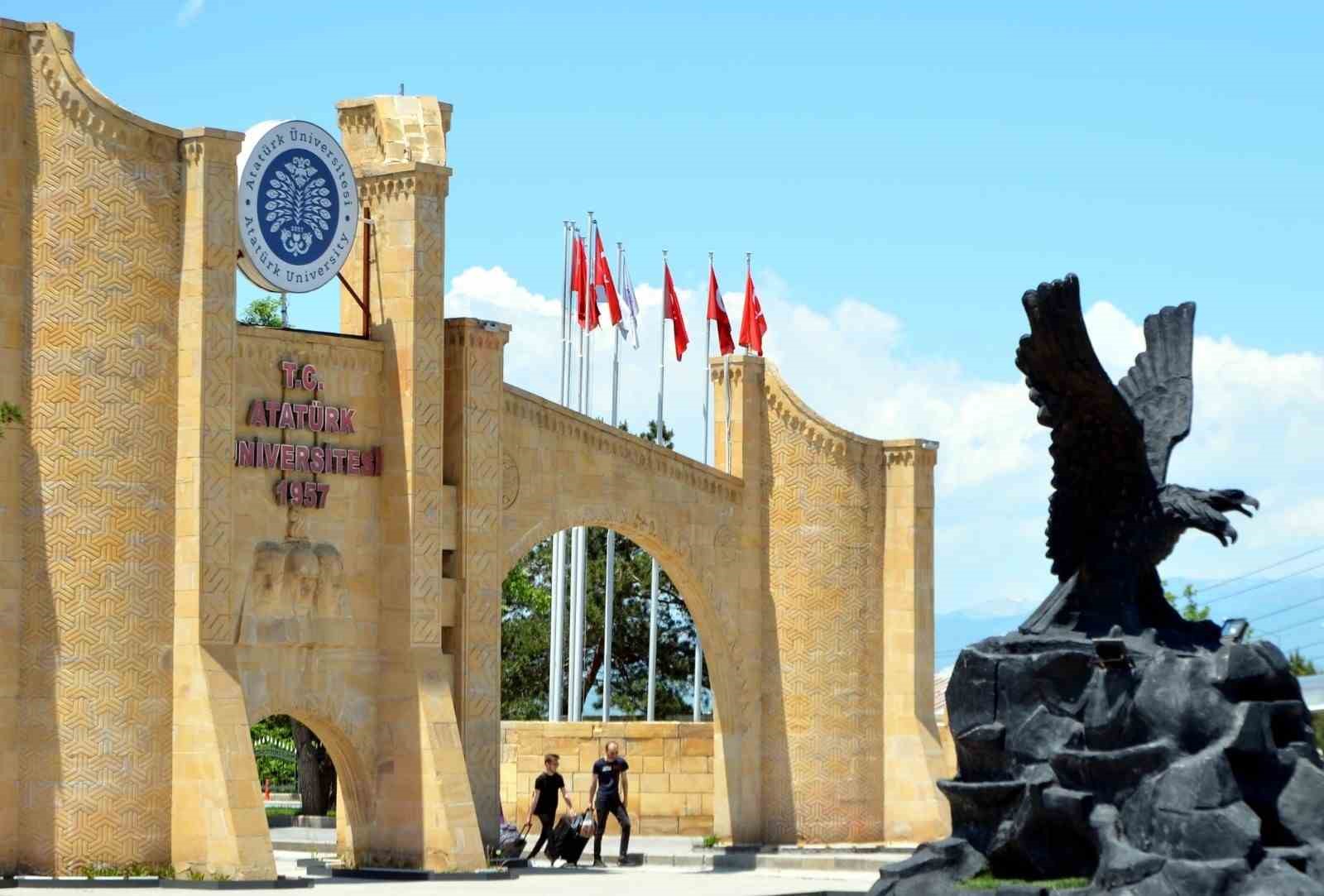 Atat&uuml;rk &Uuml;niversitesi yeni y&ouml;netimiyle zirveye koşuyor
