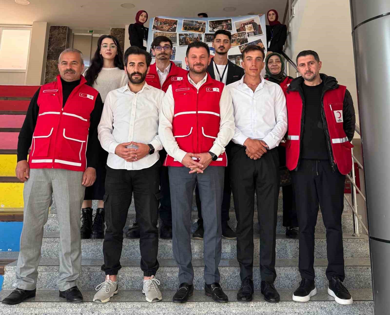 ETÜ öğrencilerinden anlamlı destek: "Gazze’ye nefes ol" kampanyasıyla Kızılay’a bağış