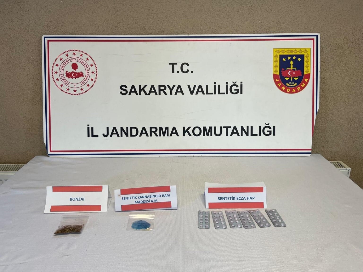 Sakarya’da jandarma uyuşturucu ve kaçakçılığa geçit vermiyor