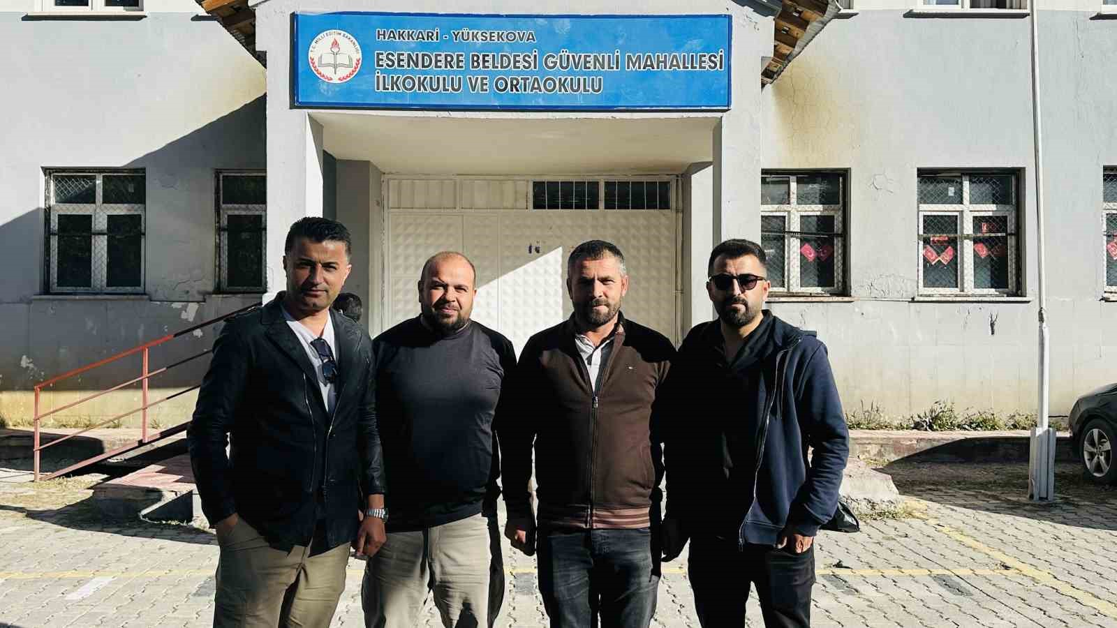 İran sınırındaki &ouml;ğrencilere 21 &ccedil;eşit zeka oyunu seti hediye edildi
