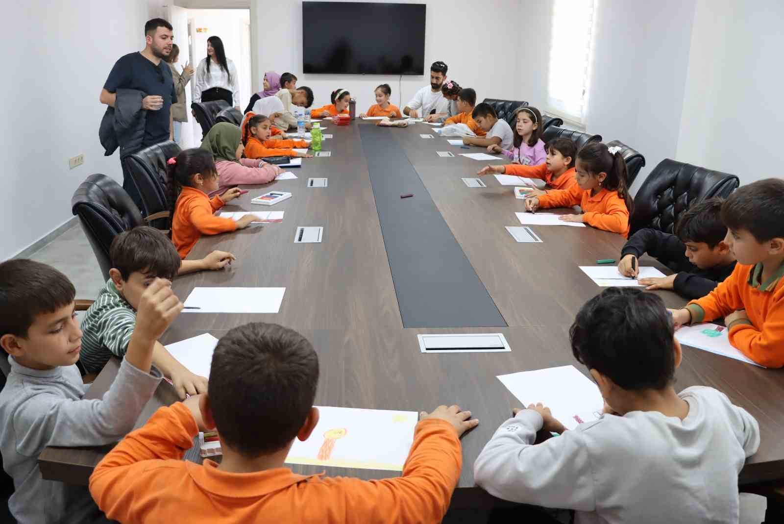 Şanlıurfa&rsquo;da &ouml;ğrenciler doğa ve tarımla buluşuyor
