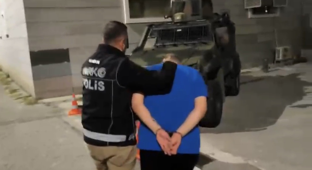Dolandırıcılıktan 15 yıl kesinleşmiş hapis cezası bulunan şahıs yakalandı
