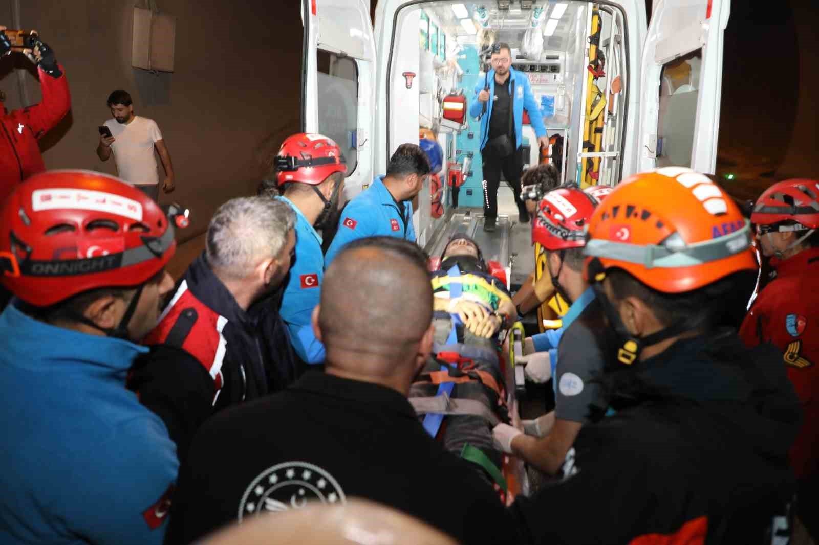 Bitlis’te trafik kazası tatbikatı gerçekleştirildi