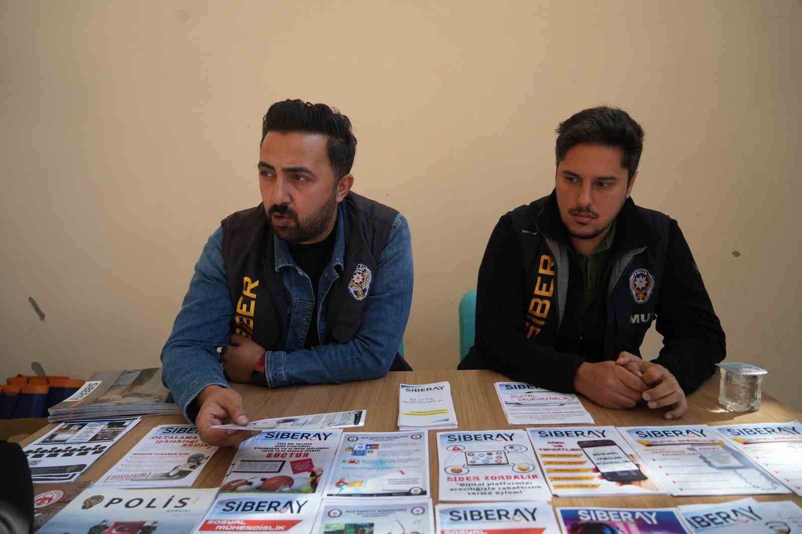 Muş&rsquo;ta "El Ele G&uuml;venli Geleceğe" projesiyle &ouml;ğrencilere bilin&ccedil;lendirme &ccedil;alışması
