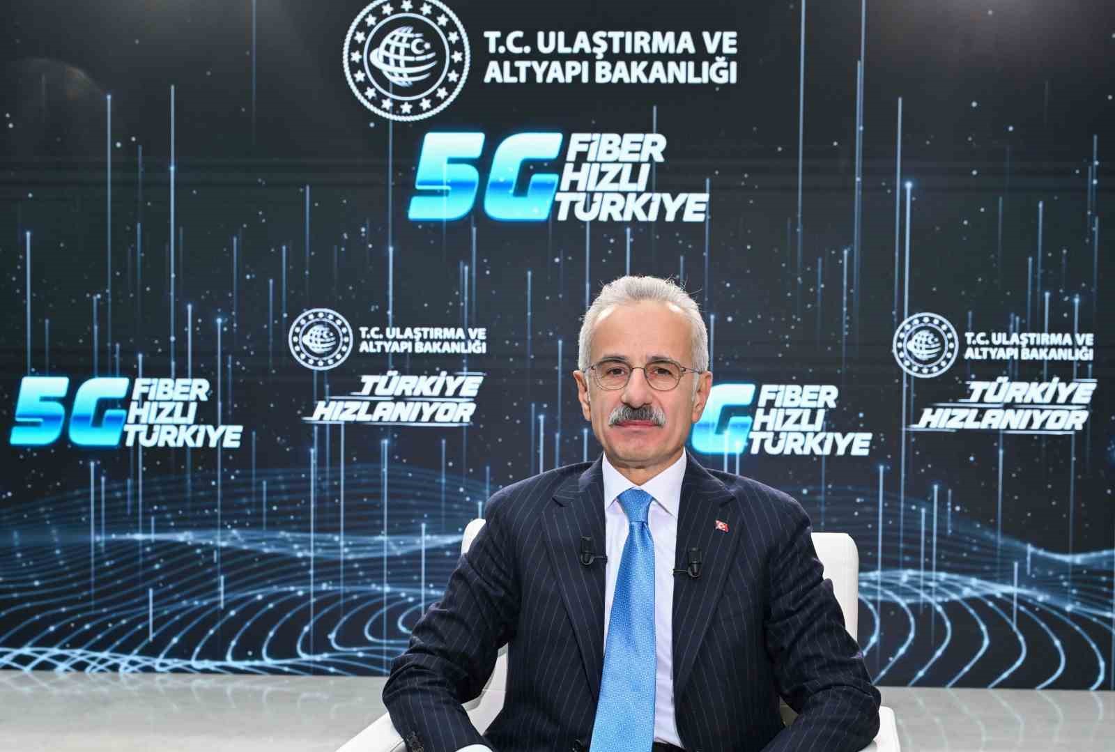 Bakan Uraloğlu: "(5G Yetkilendirme İhalesi) 3 operat&ouml;r, toplamda 2 milyar 945 milyon dolar teklif vererek frekans bantlarını almaya hak kazandı"
