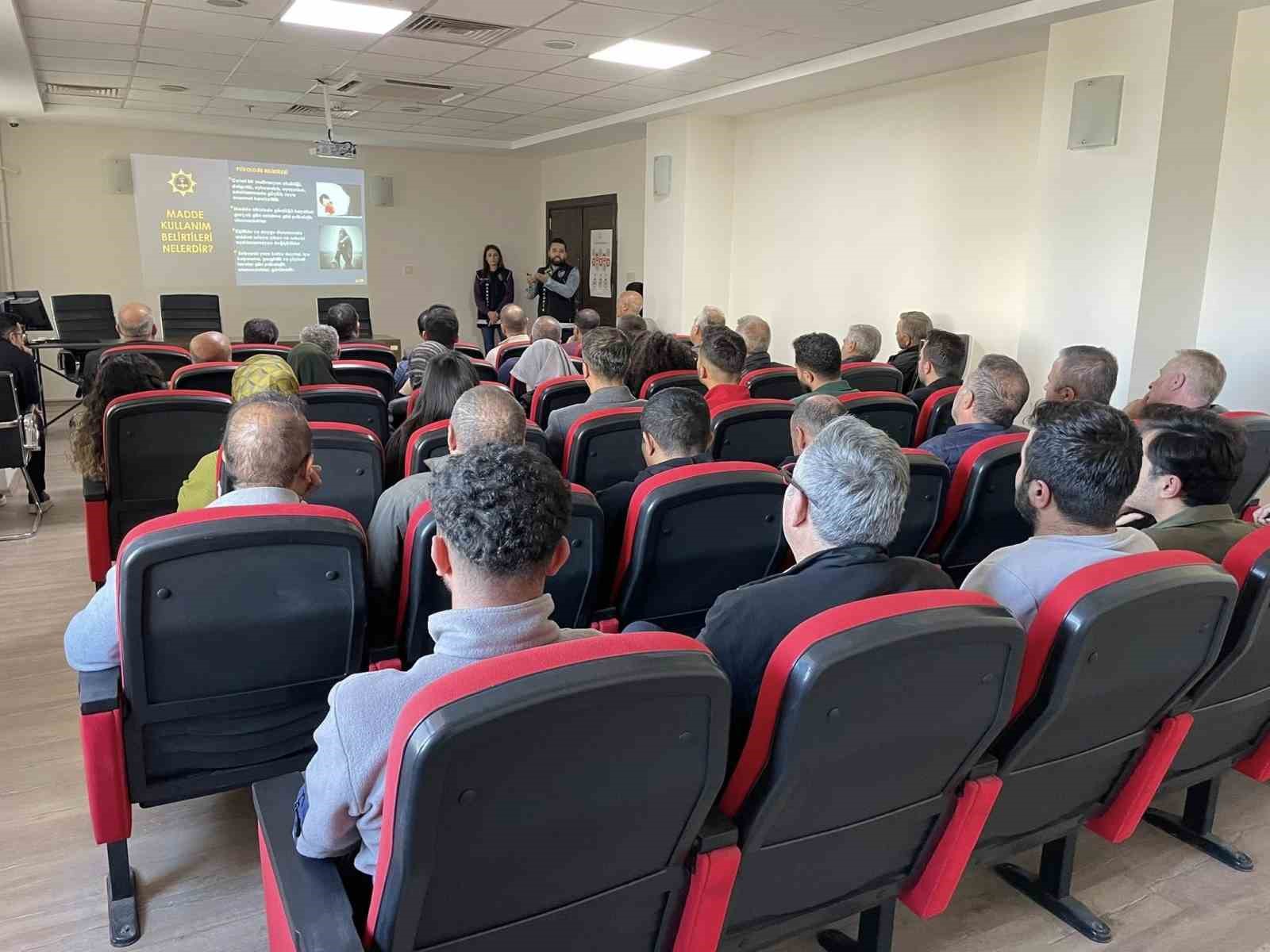 Muş&rsquo;ta uyuşturucu bağımlılığıyla m&uuml;cadele eğitimi verildi
