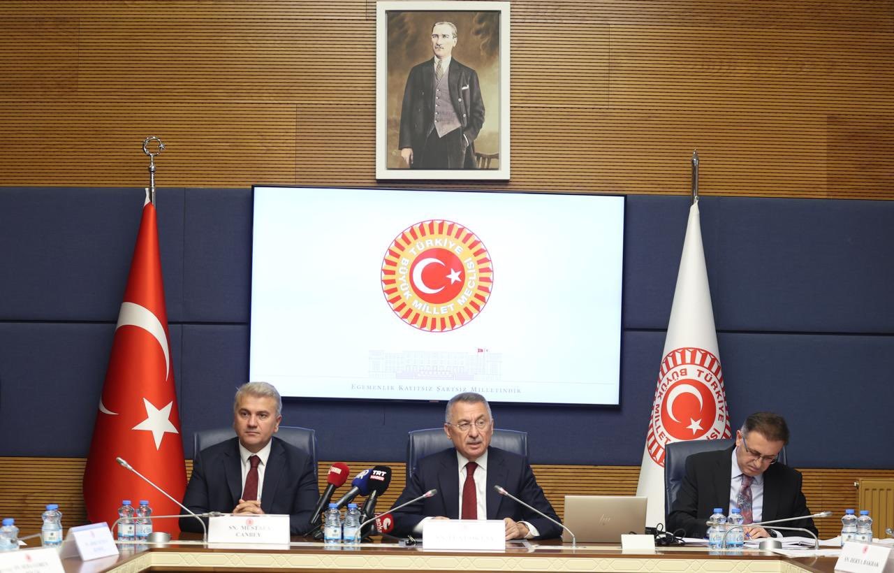 TBMM Dışişleri Komisyonu Başkanı Oktay: "SDG&rsquo;nin Suriye ile b&uuml;t&uuml;nleşmesinin en kısa zamanda ger&ccedil;ekleşmesi gerekmektedir"
