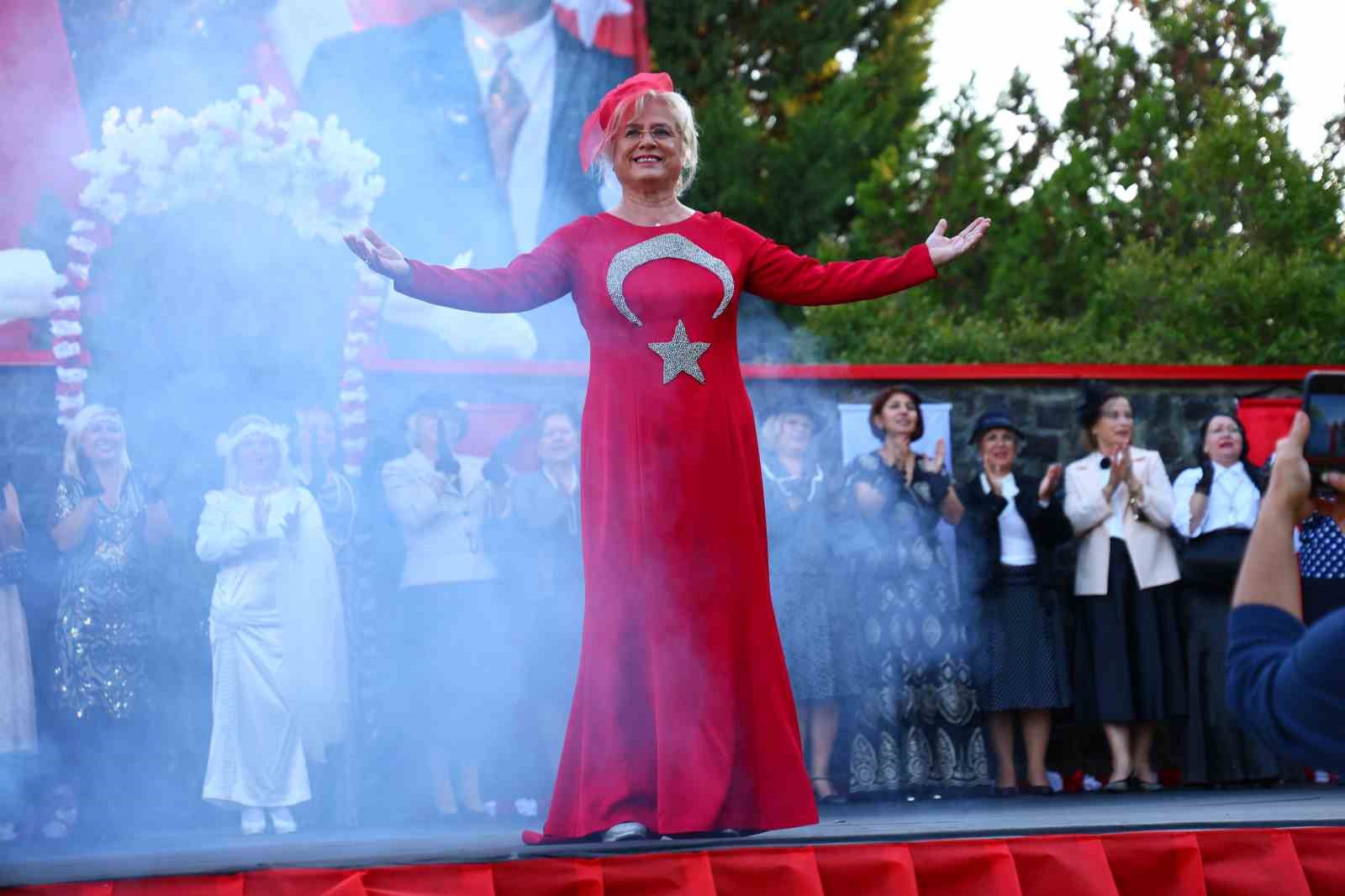 70’inden sonra podyuma çıktılar, Cumhuriyetin zerafetini yansıttılar